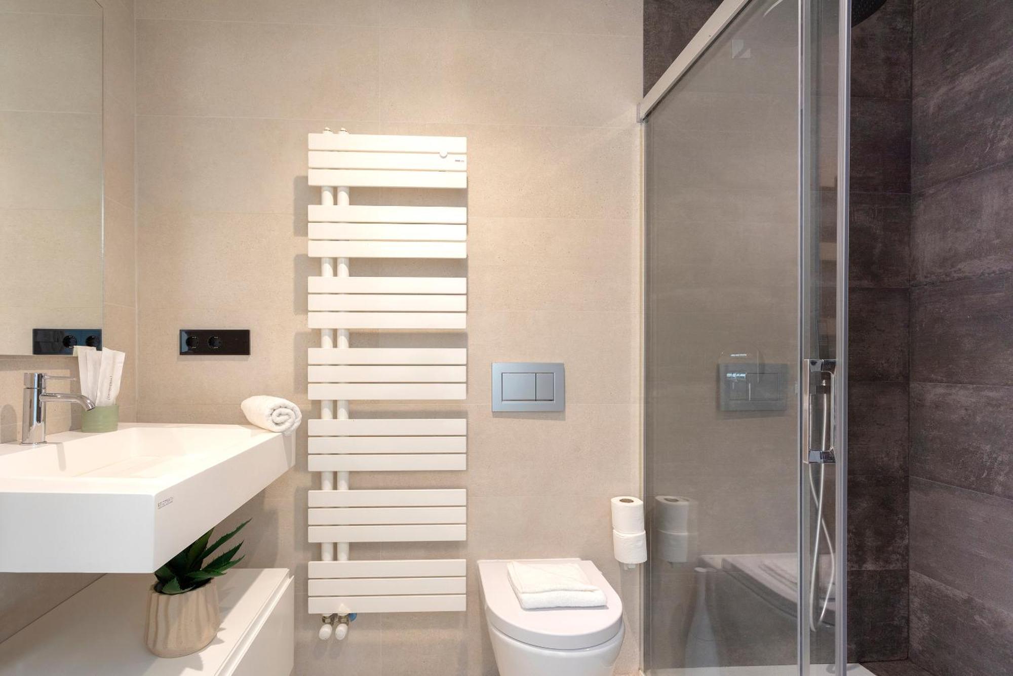 Malagueta Beach Front Luxury Apartment By Rent Me Malaga Bagian luar foto