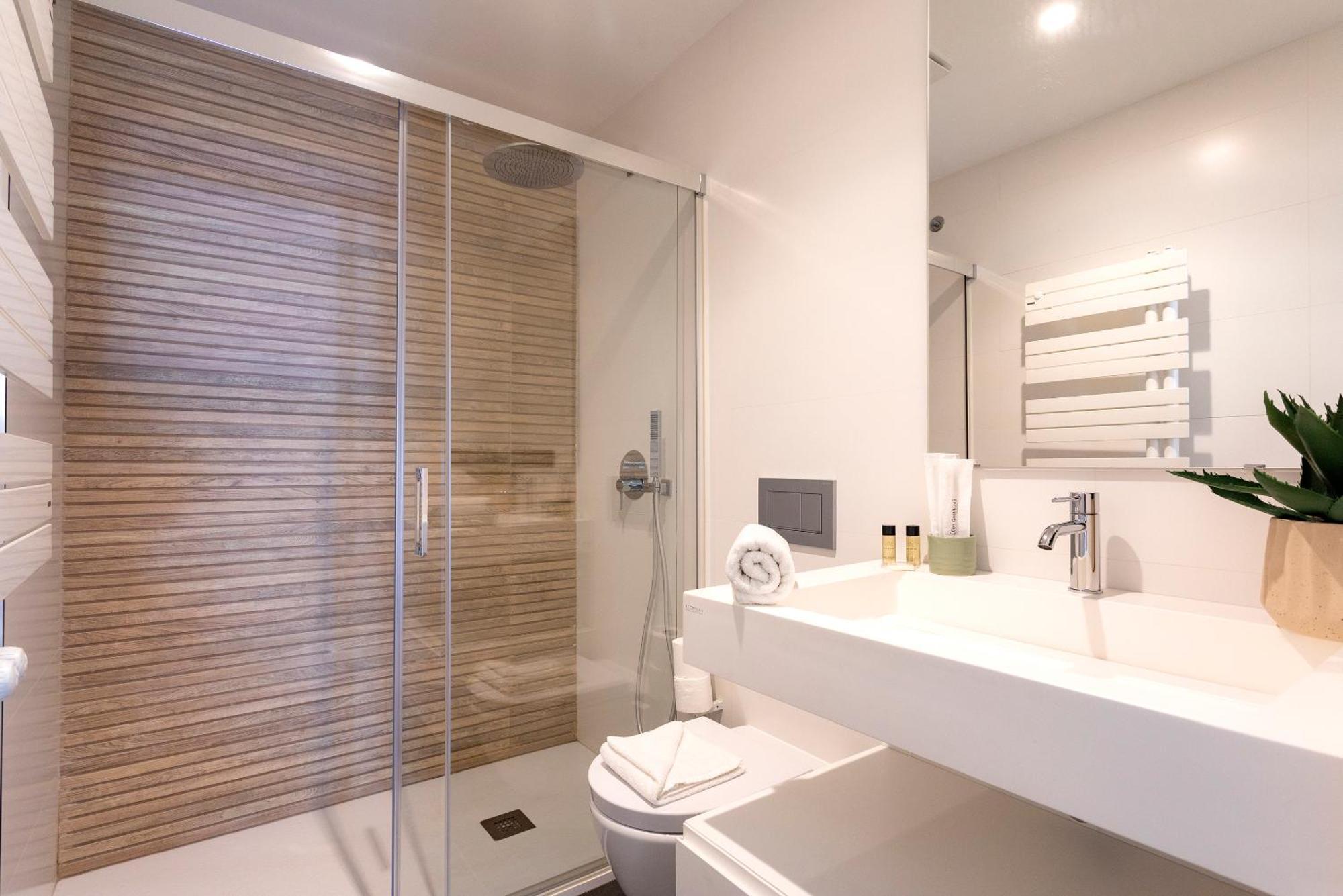 Malagueta Beach Front Luxury Apartment By Rent Me Malaga Bagian luar foto