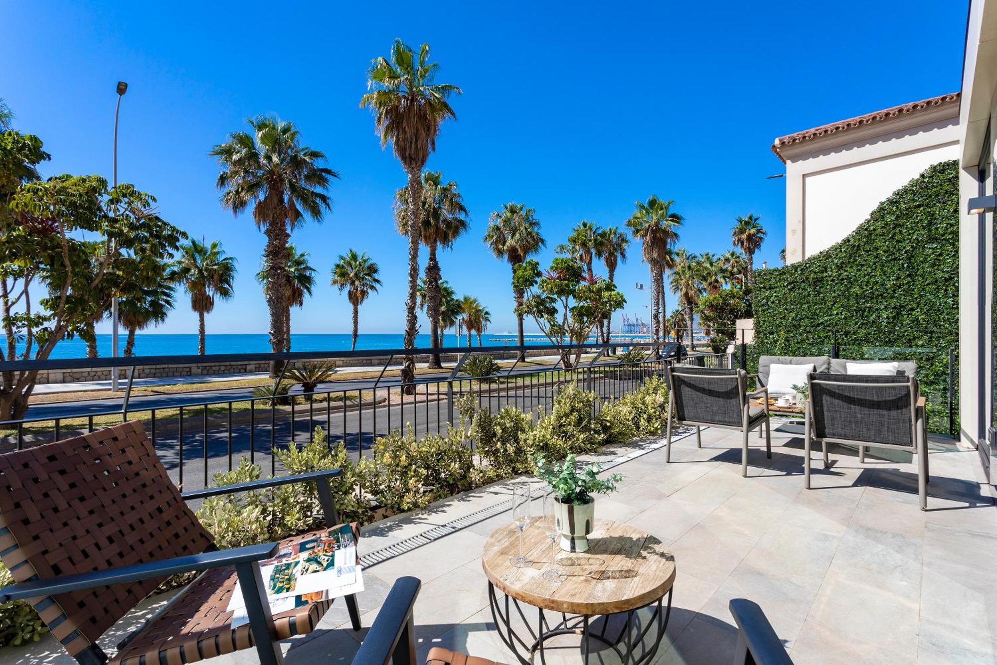 Malagueta Beach Front Luxury Apartment By Rent Me Malaga Bagian luar foto